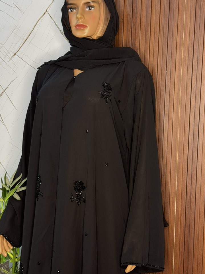 Abaya neuve élégante à petit prix