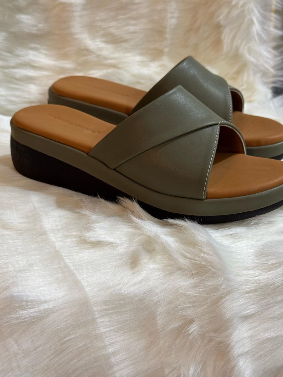 Chaussures compensées pour femme – Plusieurs modèles disponibles