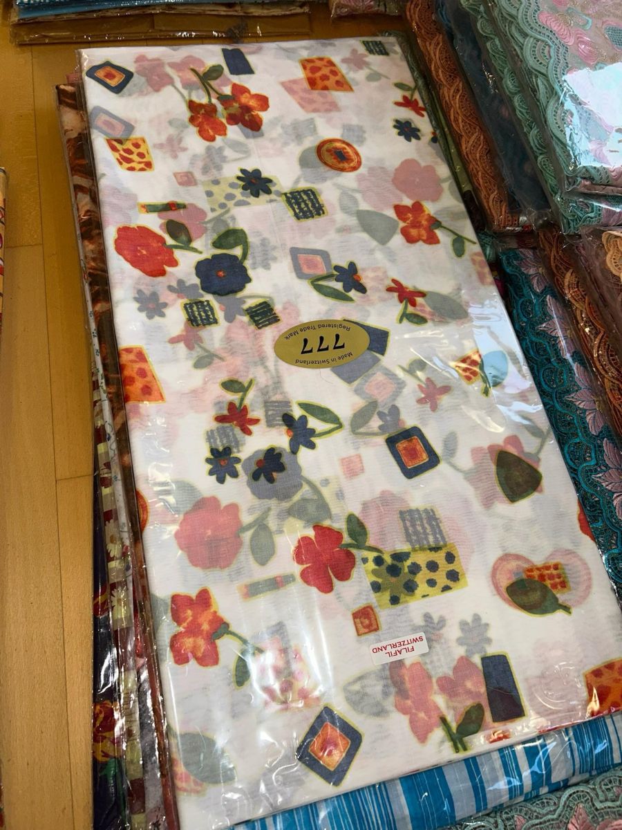 Boubous made in Switzerland - motifs floraux multicolores