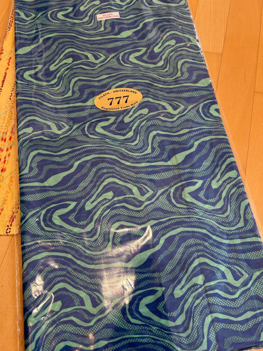 Boubous made in Switzerland - motifs floraux multicolores