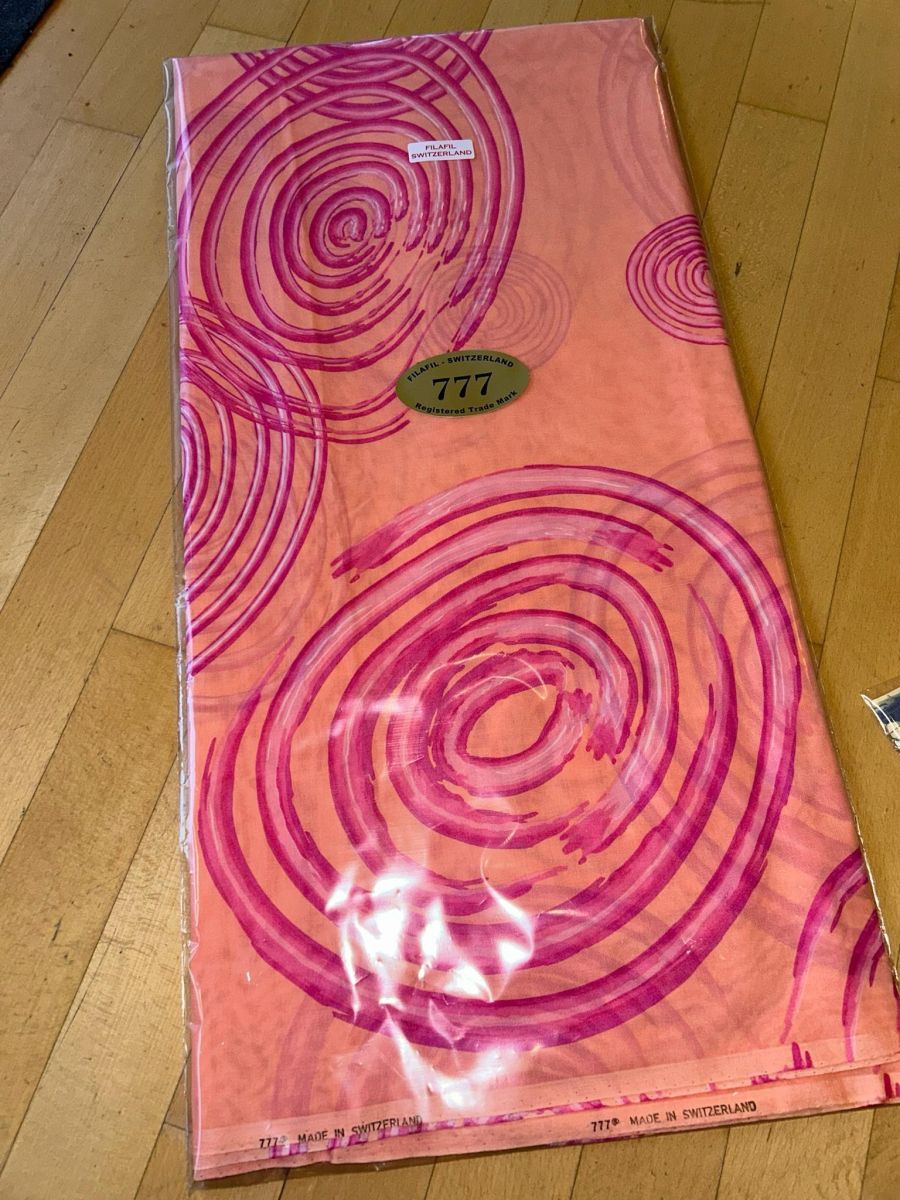 Boubous made in Switzerland - motifs floraux multicolores