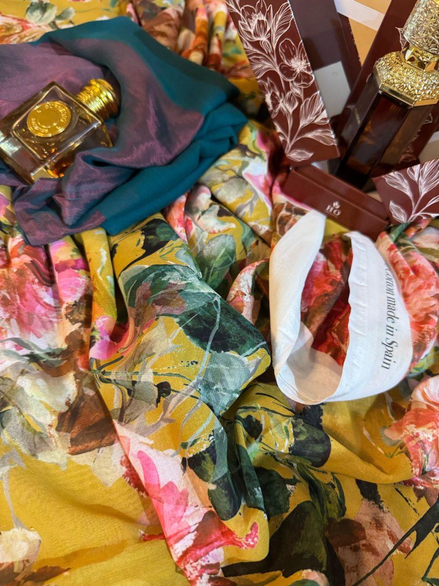 Tissus neufs multicolores, légers et fluide - Fabriqué en Espagne