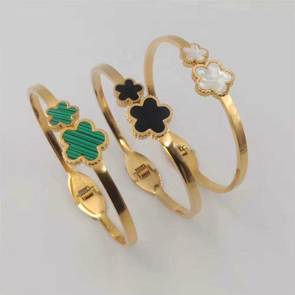 Bracelets dorés pour femme