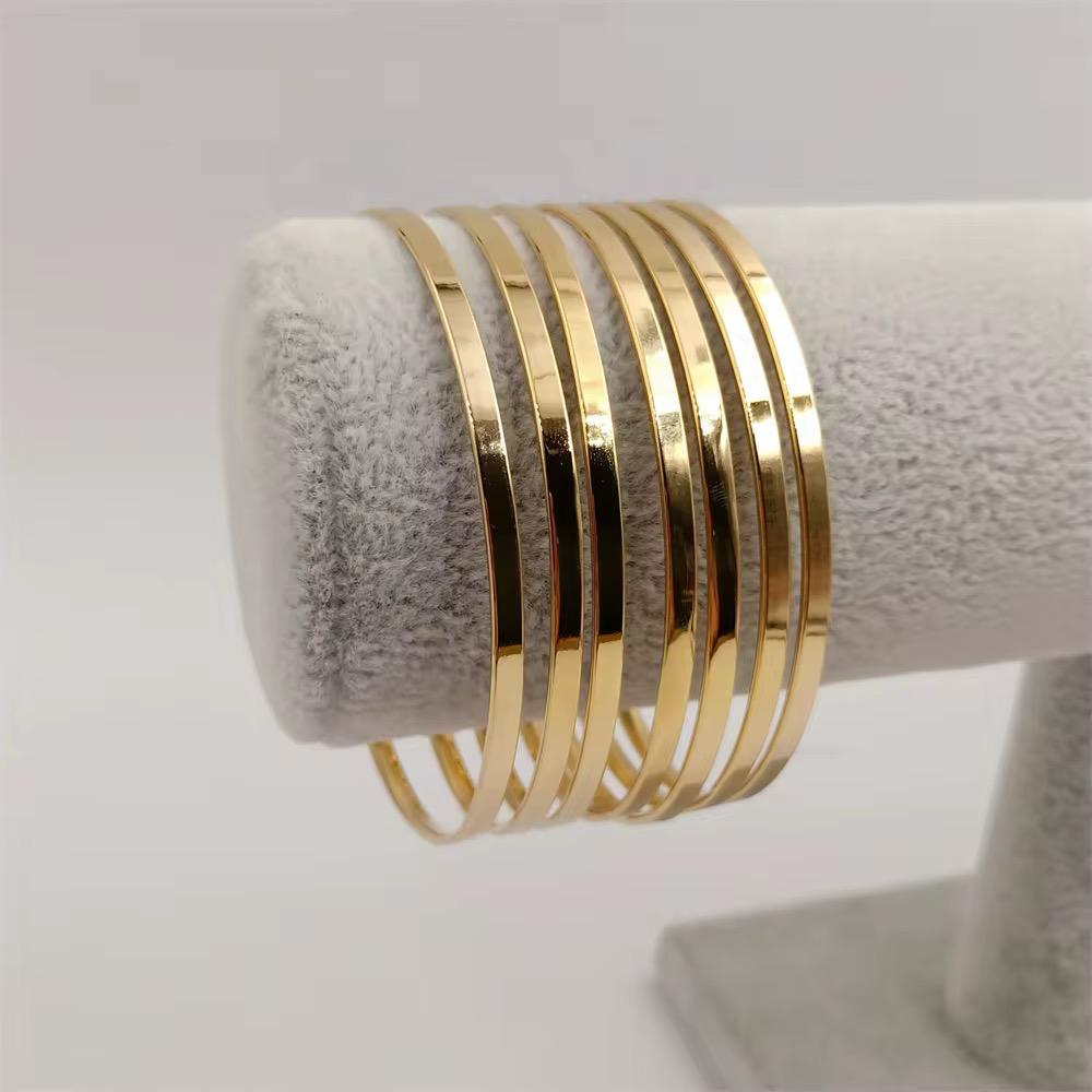 Bracelets dorés pour femme