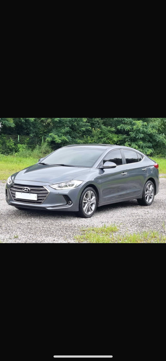 Hyundai Avante 2018, toutes options, toit ouvrant, sièges refroidissants, personnalisée en cuir beige