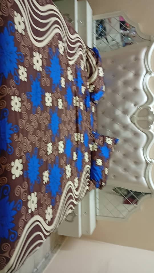 Chambre à coucher peu utilisée à vendre à bon prix