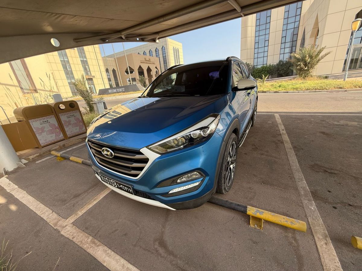 Hyundai Tucson 2016, diesel, boîte automatique, comme neuf
