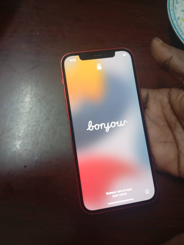 iPhone 12 Rouge, État Comme Neuf, Écran 5,4, 128 Go