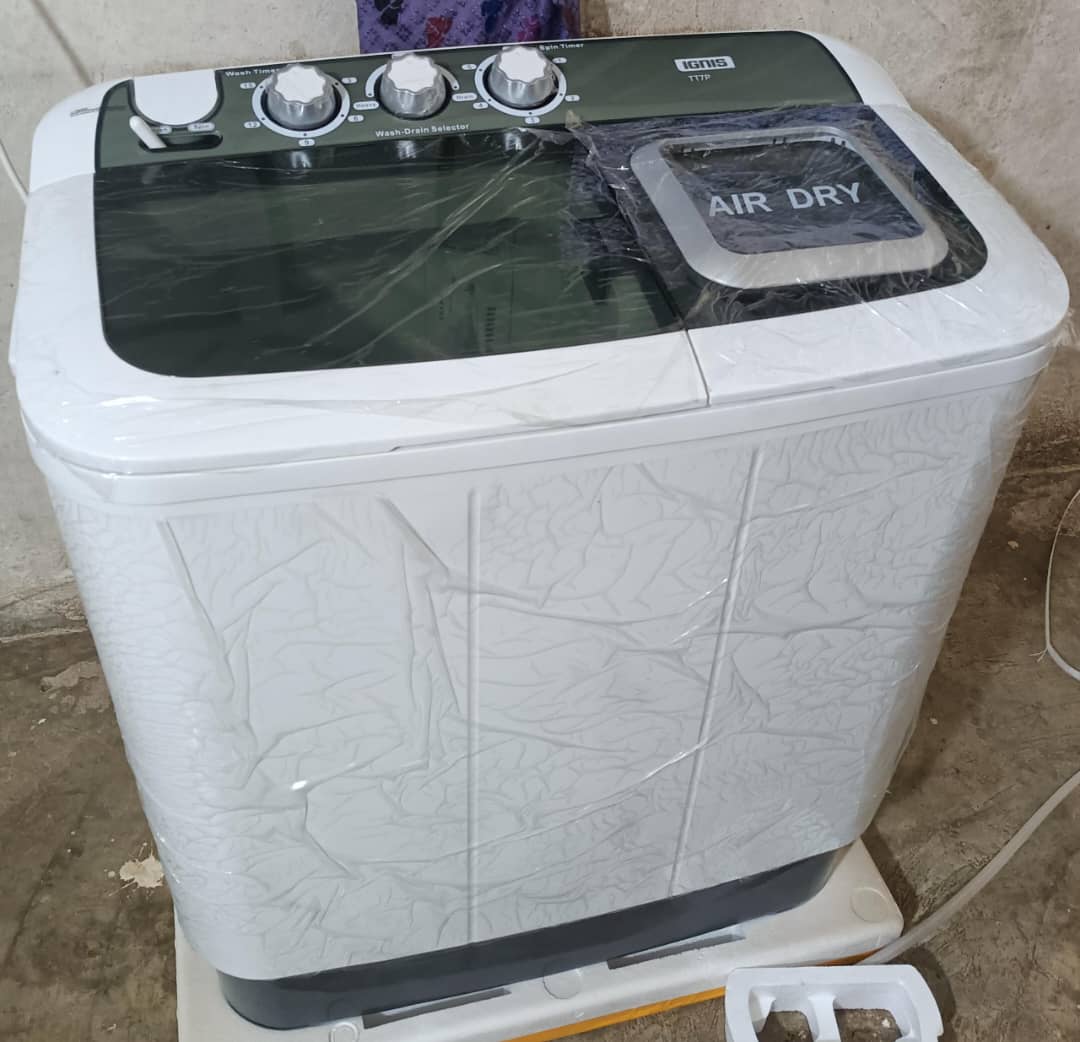 Machine à laver et sèche-linge en bon état