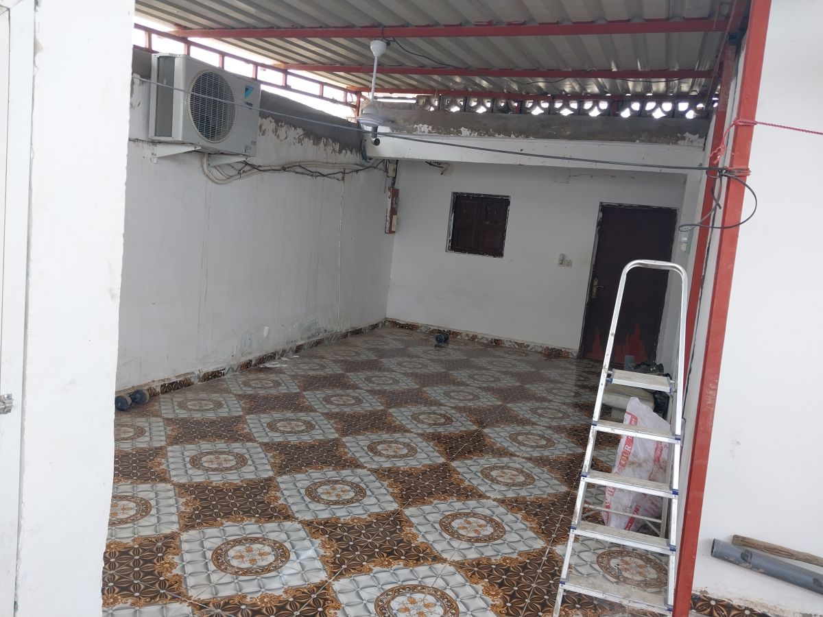 Maison F3 rénovée à louer à PK13 avec eau et électricité