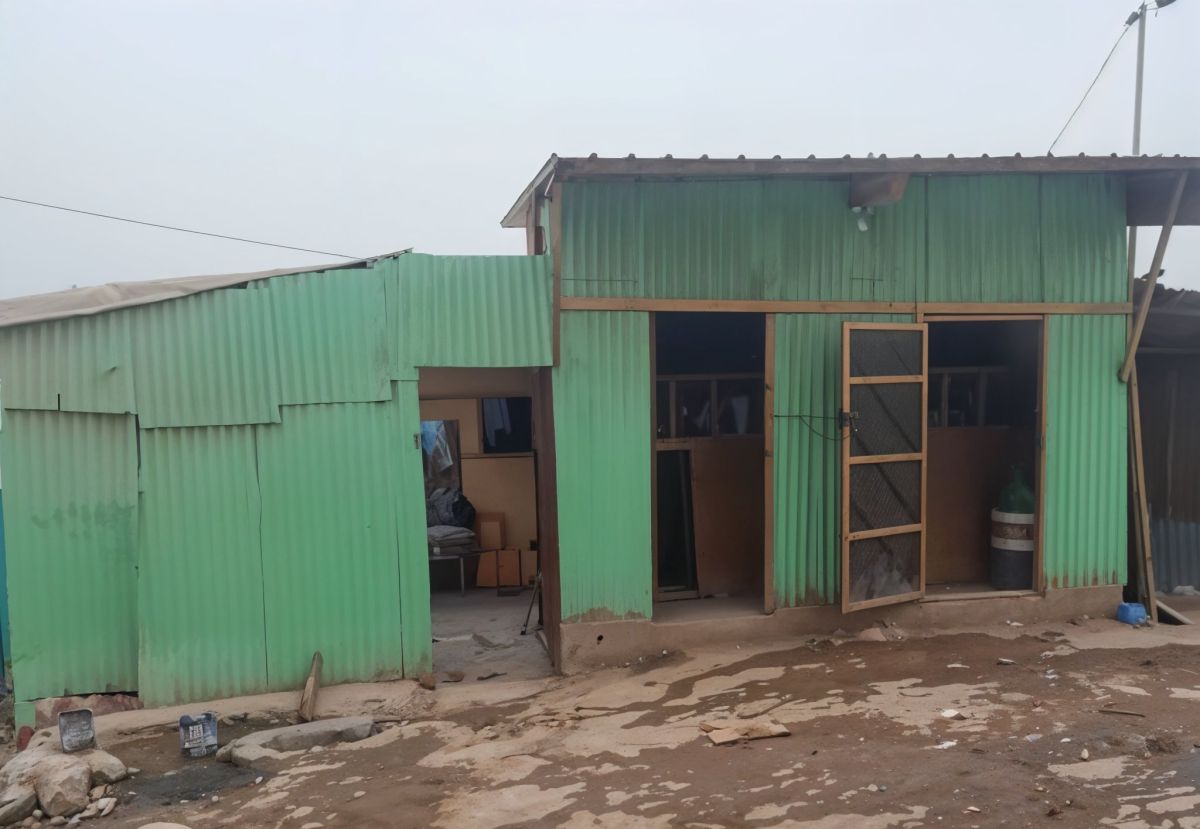 Maison F3 avec boutique à vendre à Cheikh Moussa