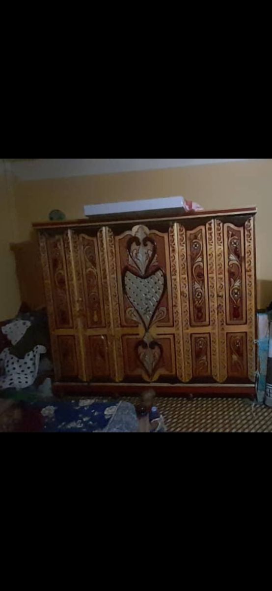 Maison à louer avec grand jardin, meubles et prix négociables