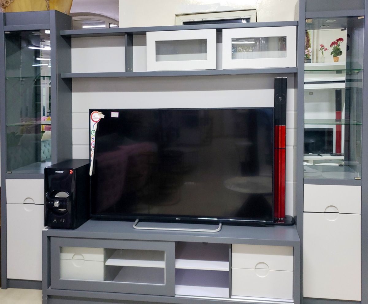 Meuble TV en bois mélaminé blanc et gris