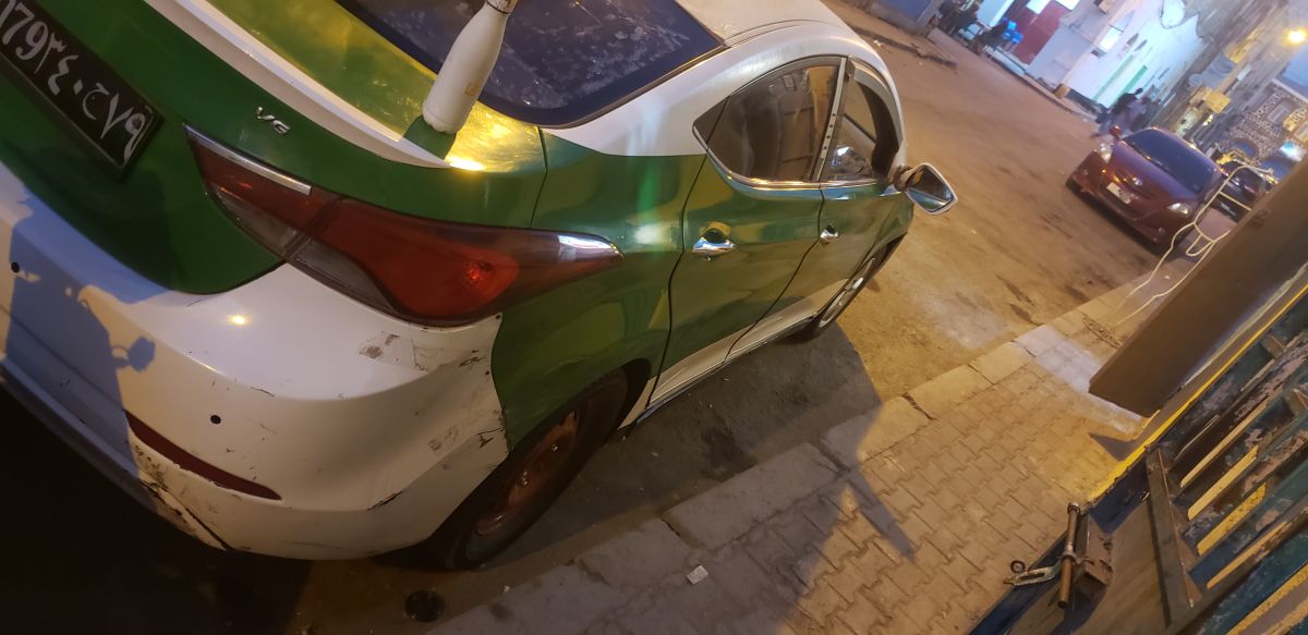 Hyundai Avante Automatique Diesel à Vendre