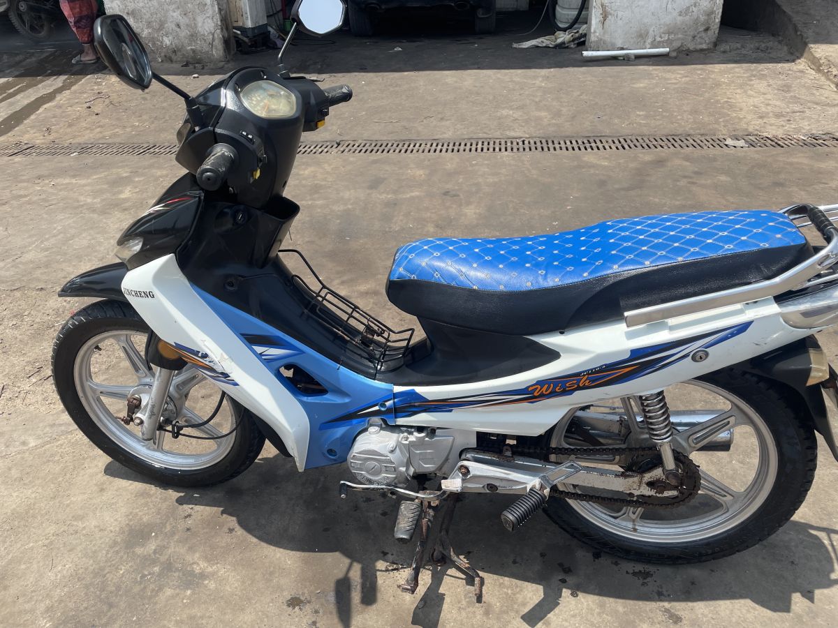 Moto Jincheng 110, état impeccable, prix négociable