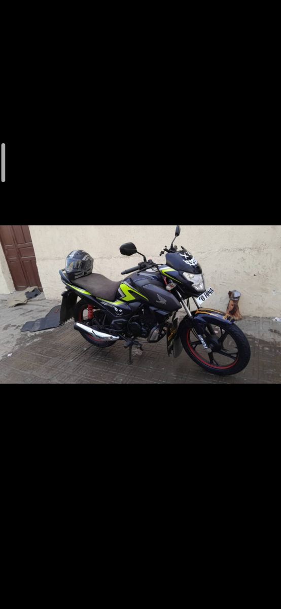 Honda SP 125 en excellent état, peu utilisée - Prix négociable