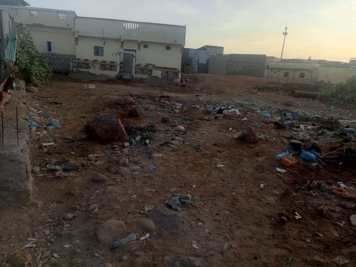 Terrain 150m² à Barwaqo 1 - Proche Route - Opportunité à saisir