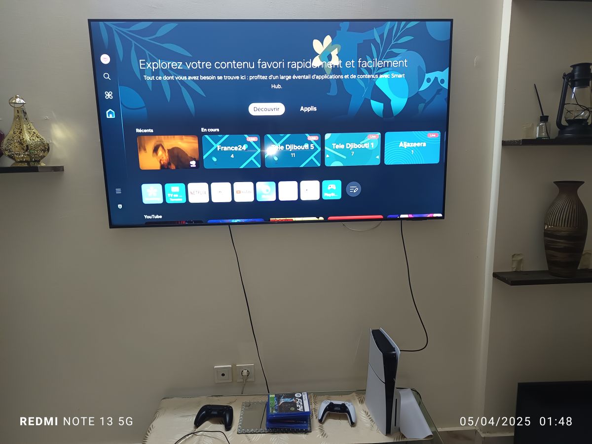PS5 + TV Samsung 65 pouces en excellent état