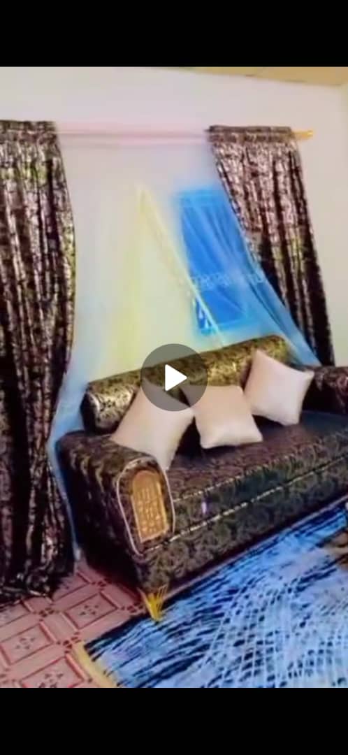 Salon complet à prix négociable, état neuf, à saisir