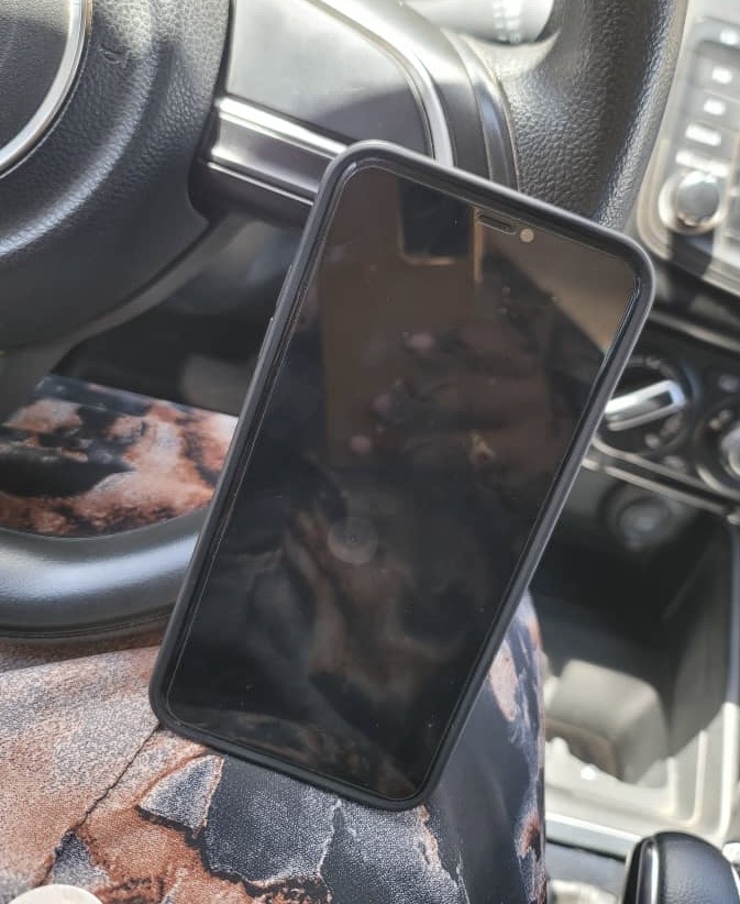 iPhone 11 Pro Max 64GB, état impeccable, garantie 1 mois