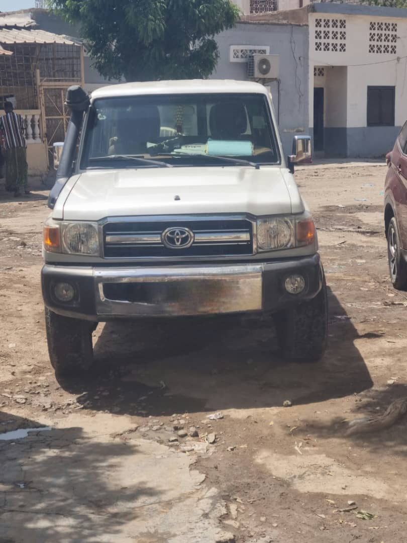 Toyota Hard Top, diesel, climatisation, prix à débattre