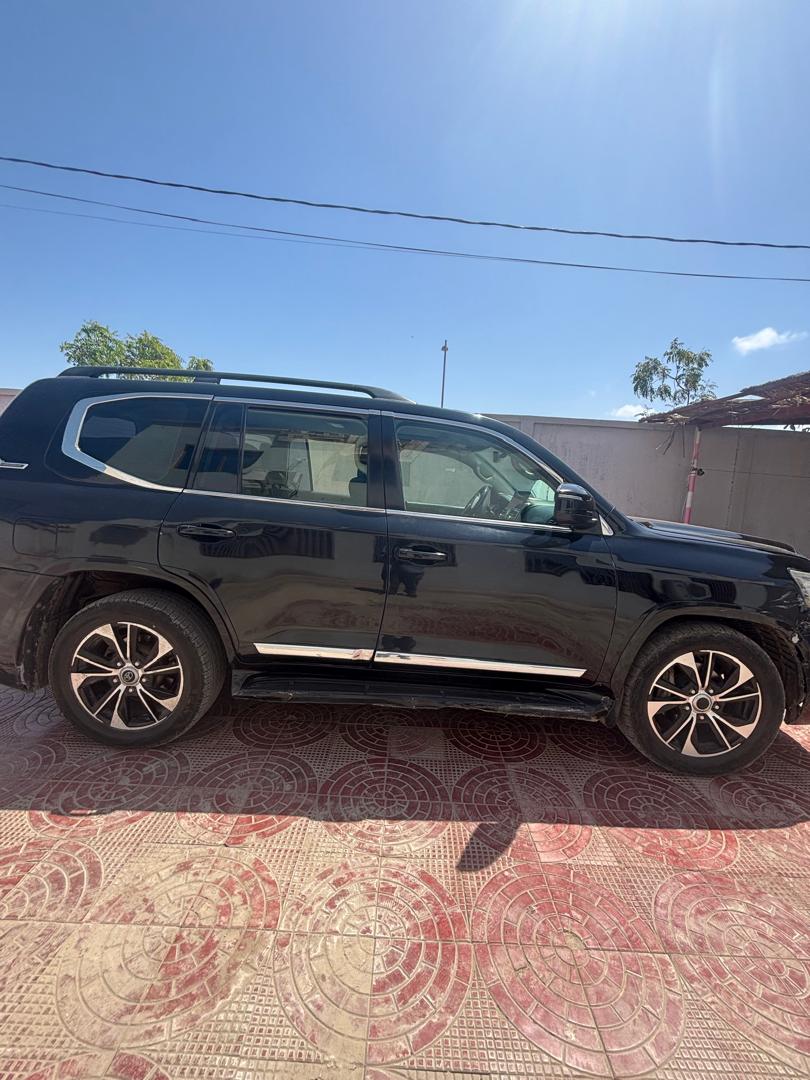 Toyota Landcruiser V8 , diesel, boîte automatique, excellent état