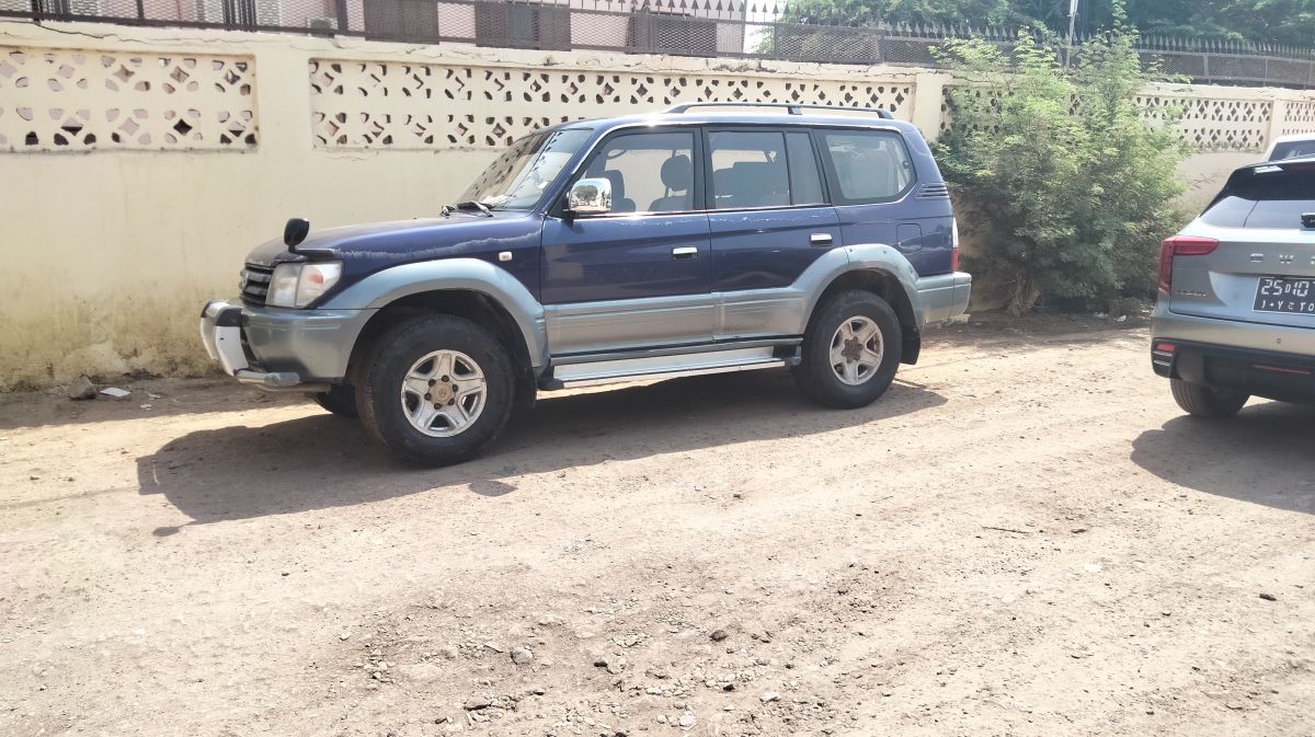 Toyota Prado 1997, robuste et performante, nombreuses pièces neuves incluses