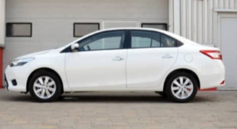 Toyota Yaris Sedan 2014, essence, boîte manuelle, climatisation parfaite