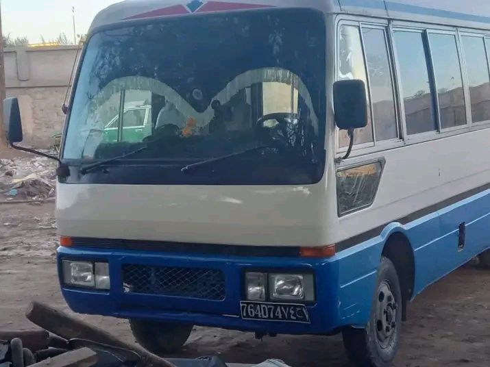 Bus Mitsubishi Rosa D74, 30 places, bonne affaire