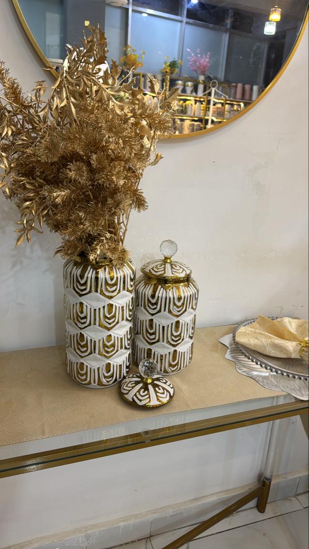 Vases décoratifs 15000fr les 2