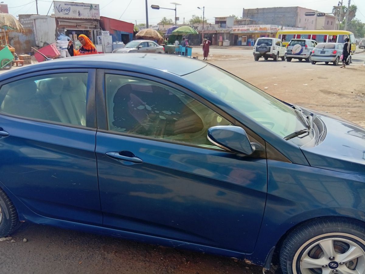 Hyundai Accent 2017, climatisée, très bon état