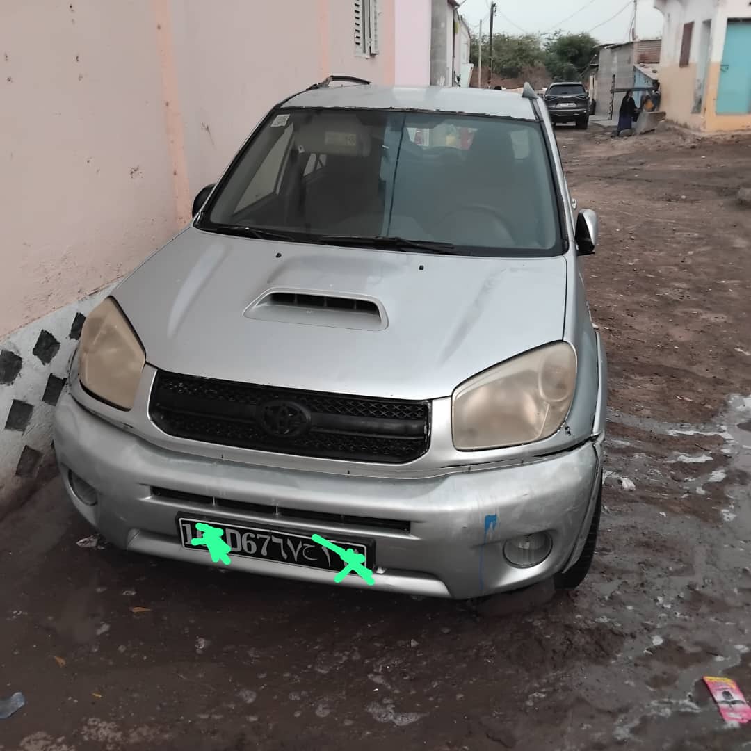 Toyota RAV4, manuelle, bon état, prix négociable