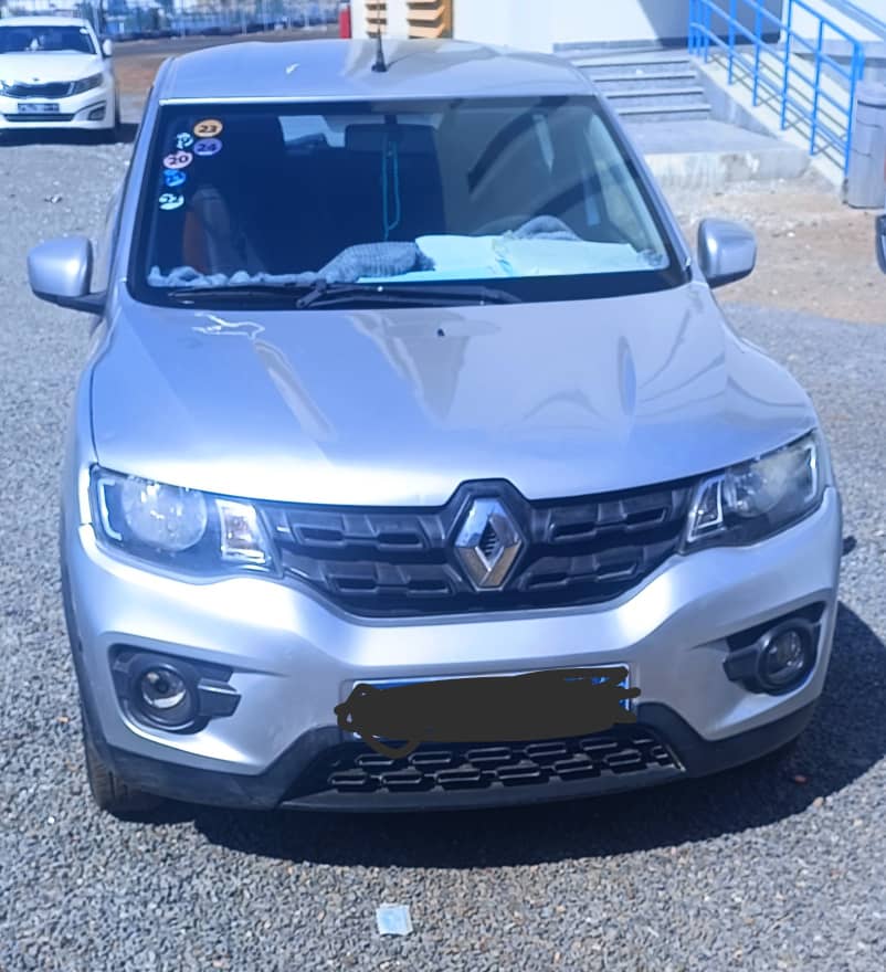 Voiture en excellent état avec climatisation à vendre