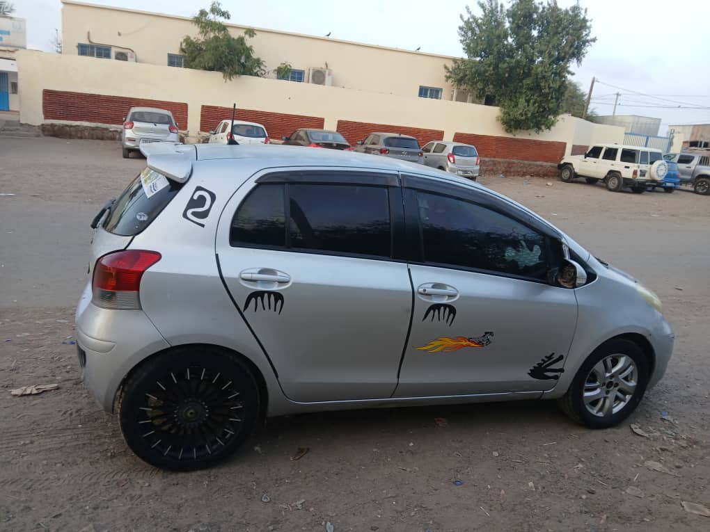 Toyota Yaris, essence, boîte automatique, faible kilométrage