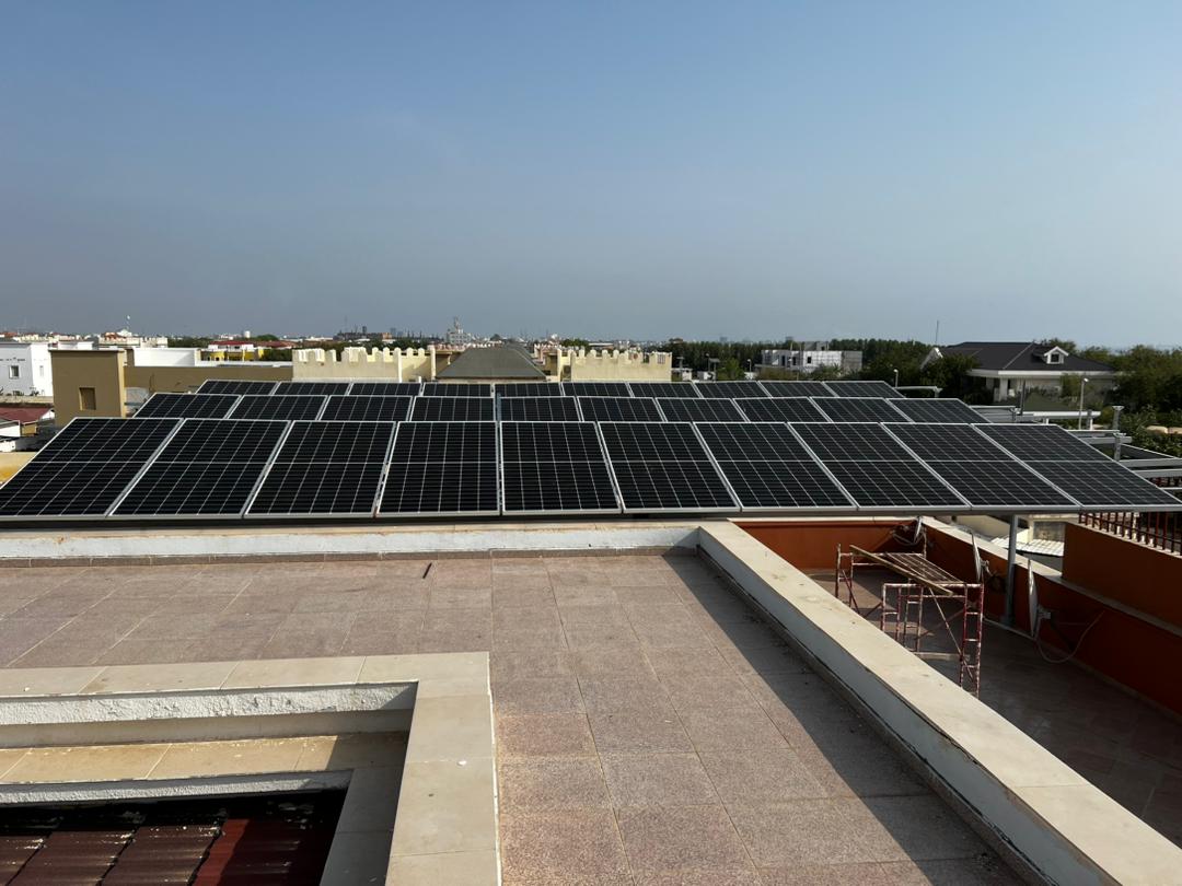 Installation solaire clé en main avec équipements RestarSolar, Longi, Deye