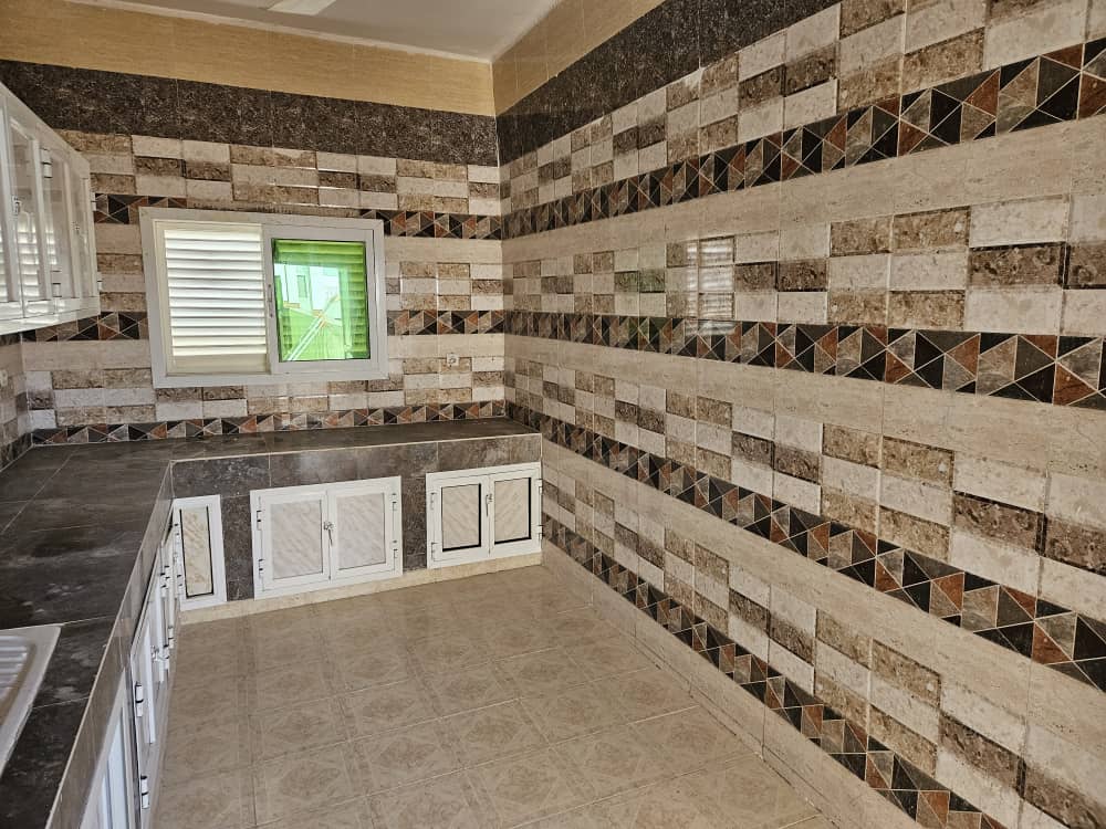 Appartement spacieux avec réservoir d\'eau à Gabode 5