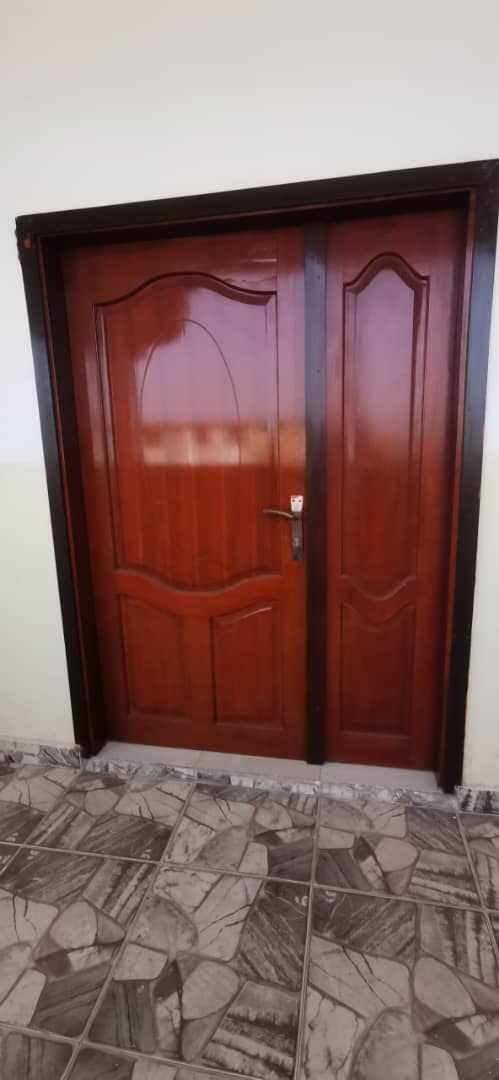 Appartement spacieux avec réservoir d\'eau à Gabode 5