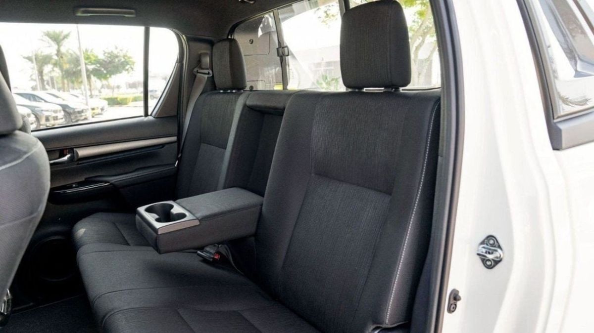 Toyota Hilux Adventure 2.8L, 2024, boîte Automatique, état impeccable