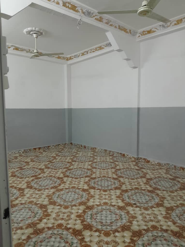 Appartement F4 neuf avec cuisine et véranda à Balbala