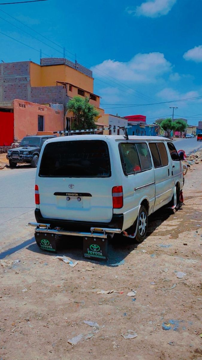 Minibus neuf, en excellent état