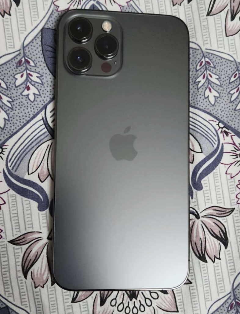 iPhone 12 Pro Max 256Go, Batterie à 77%, Prix négociable