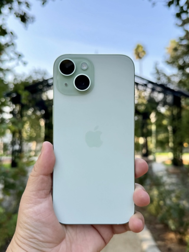 iPhone 15 Double SIM, Batterie 92, Garantie 4 mois, Prix attractif
