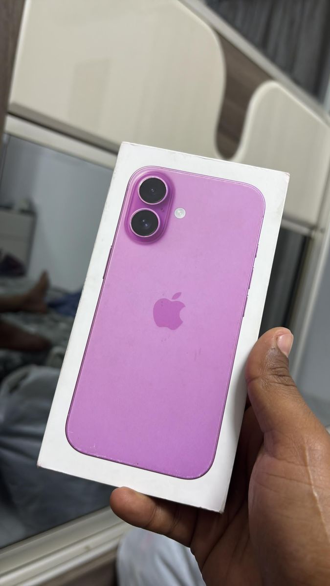 iPhone 16 - État Neuf, 12 jours d\'utilisation, qualité exceptionnelle