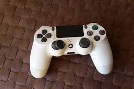 Manette PS4 en excellent état