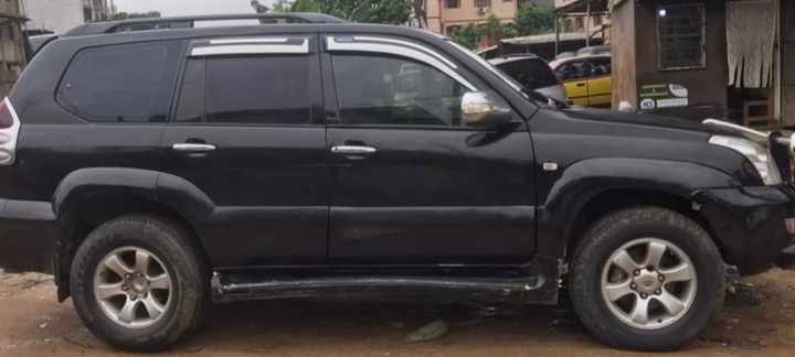 Toyota Prado 4x4, moteur impeccable - Prix négociable