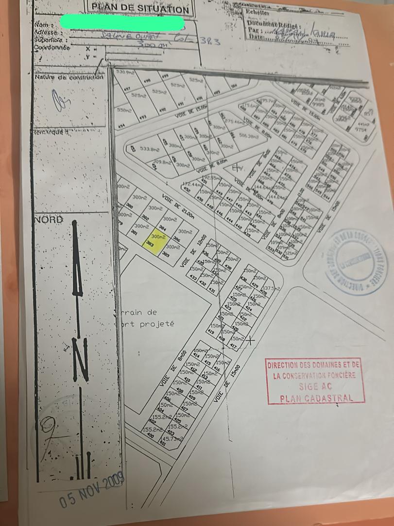 Terrain 300 m² à Saline Ouest, à côté du terrain de sport