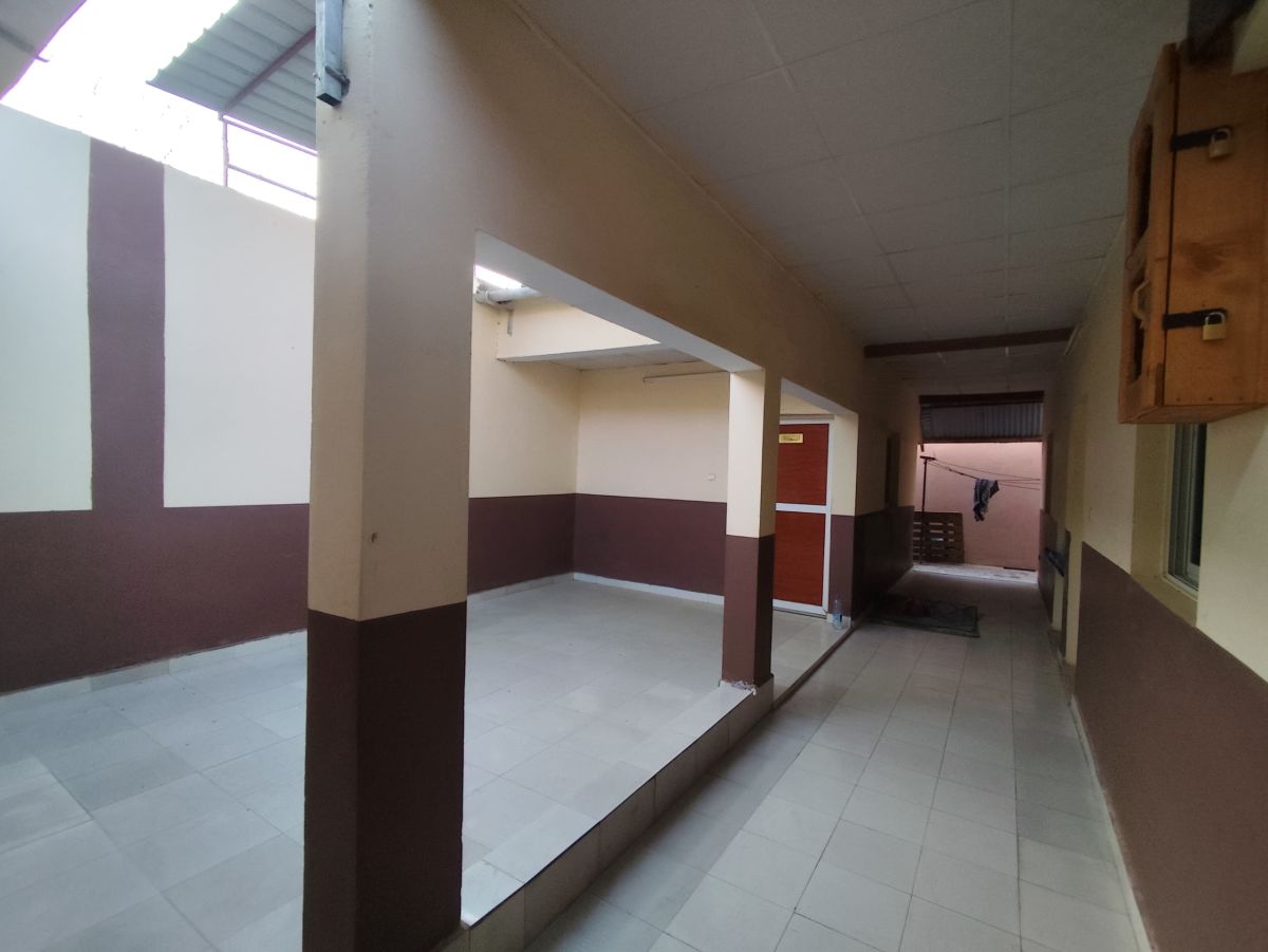 Maison F3 avec parking intérieur à Barwaqo 2 phase 1