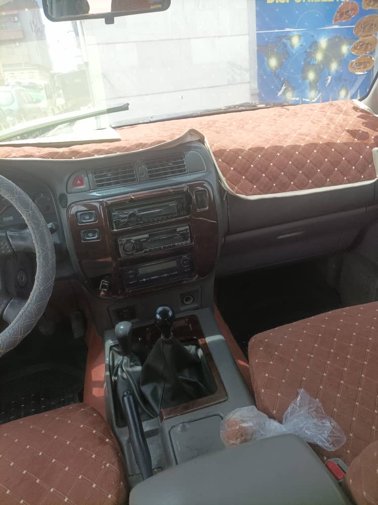 Nissan Patrol 2011, diesel, manuelle, en excellent état