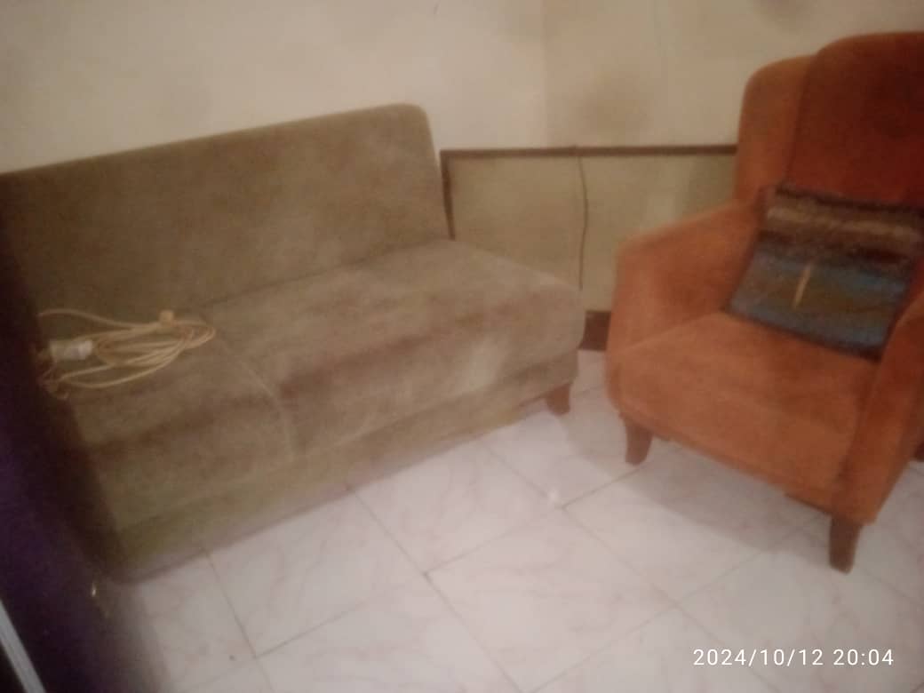 Canapé convertible en lit + fauteuil + table en titane, comme neuf