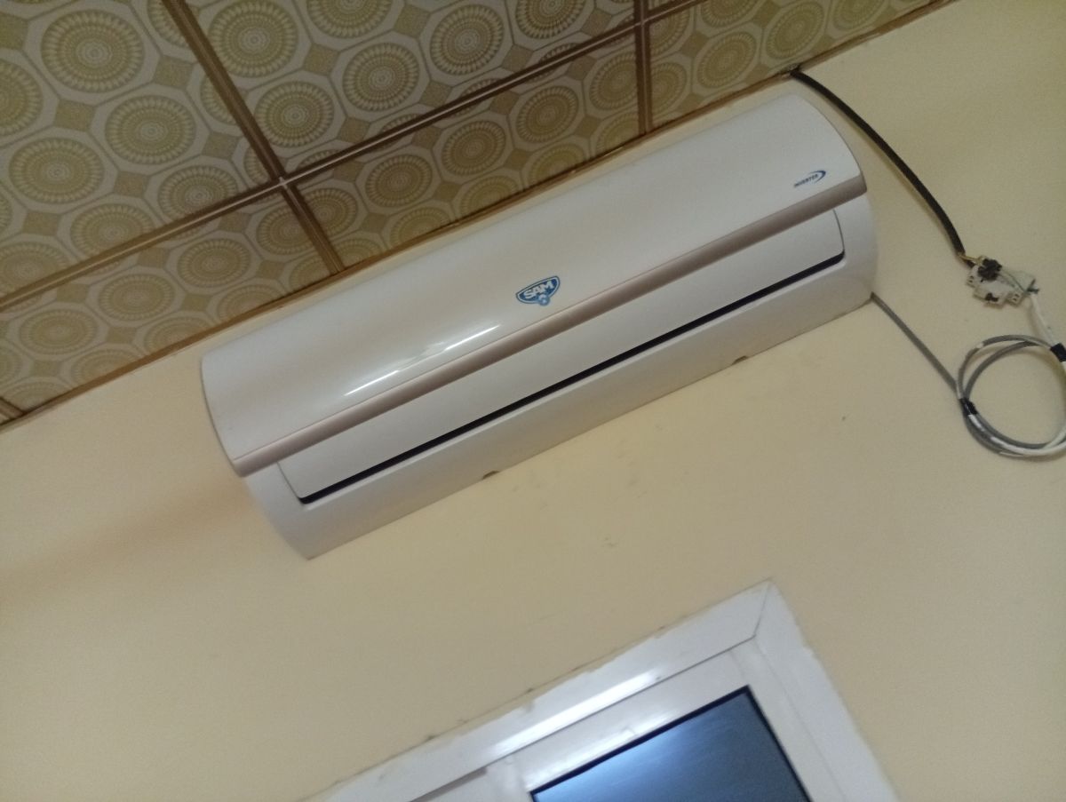 Ensemble de salon complet gris moderne + chambre à coucher + climatiseur fonctionnel à petit prix